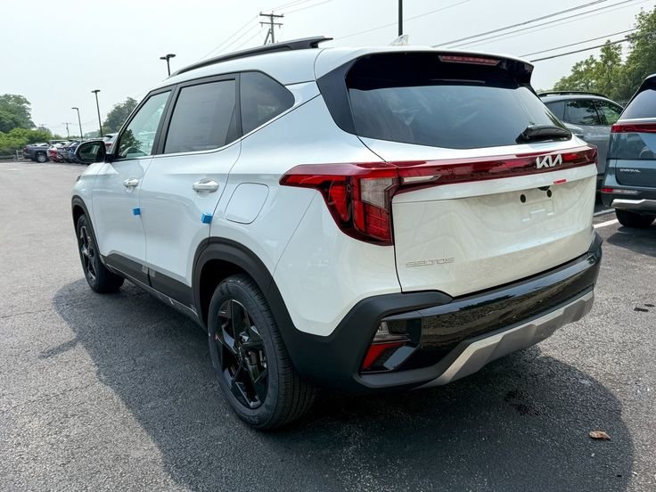Stop by and check out this 2026 Kia SELTOS EX at…