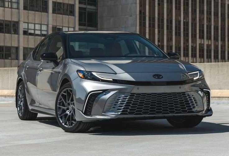 Toyota Camry 2025