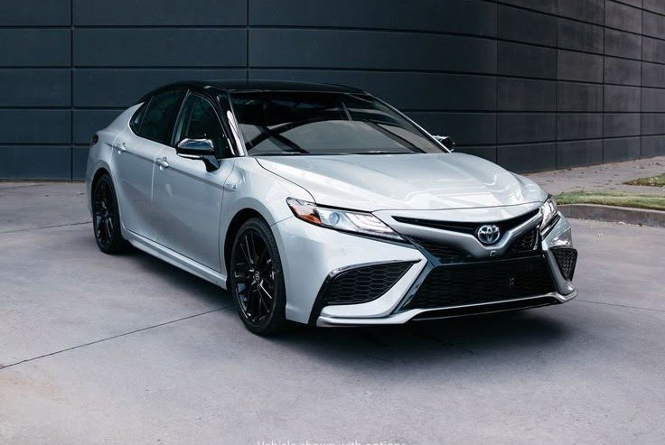 Toyota_ Live a life full of contrast_ #Camry…