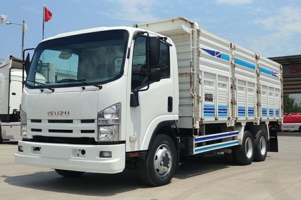 Isuzu NPR 4 Ton