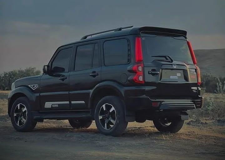 #mahindra #scorpio #black